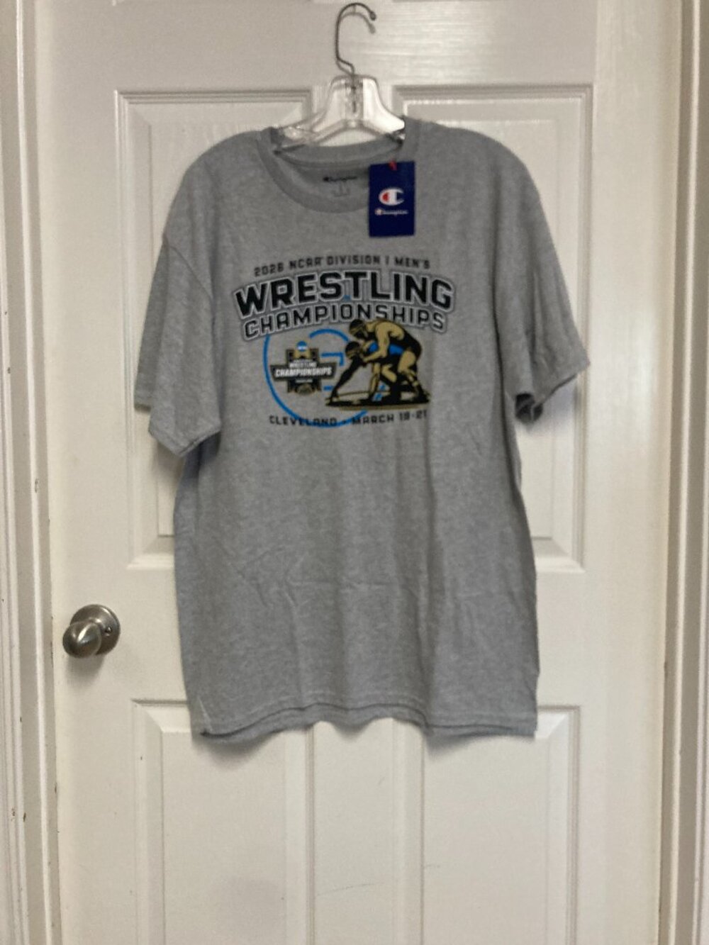 Champion New With tags tee NCAA DIVISION 1 WRESTLING CHAMPIONSHIPS gray size Lar